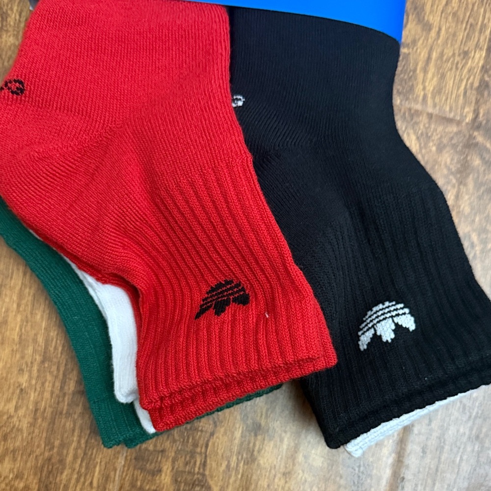 adidas Originals Six-Pack Quarter Athletic Socks - Red, Black & Blue - Picture 4 of 16